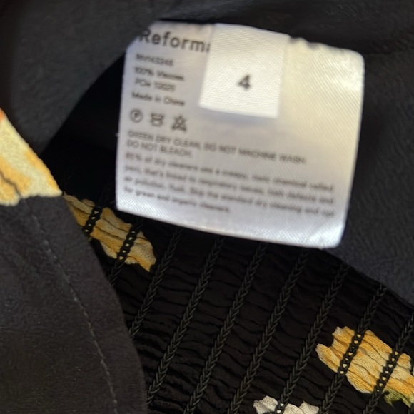 Reformation Grove top in black piazza size 4 - Picture 4 of 6